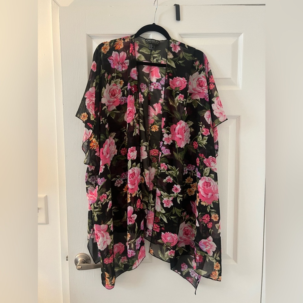 Plus size floral kimono
